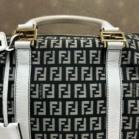 🔥🔥🔥Authentic Fendi Zucca Leather Trim Boston Satchel Handbag - Picture 13 of 16
